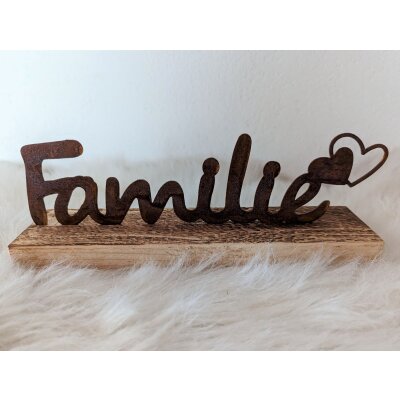 Schriftzug "Familie" auf Holzsockel